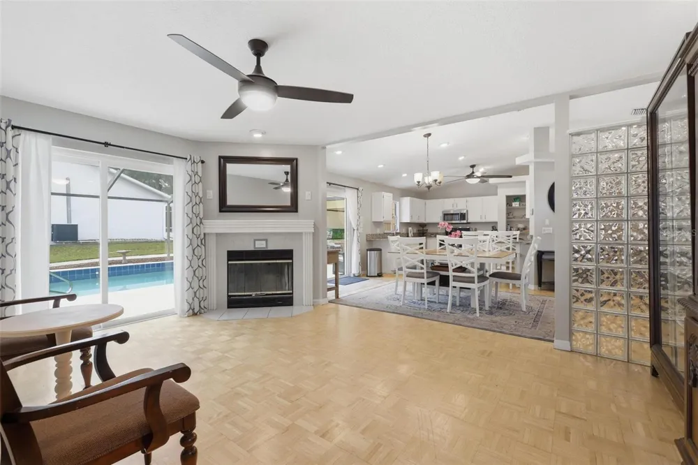 1095 E WISCONSIN AVENUE Deland, FL 32724