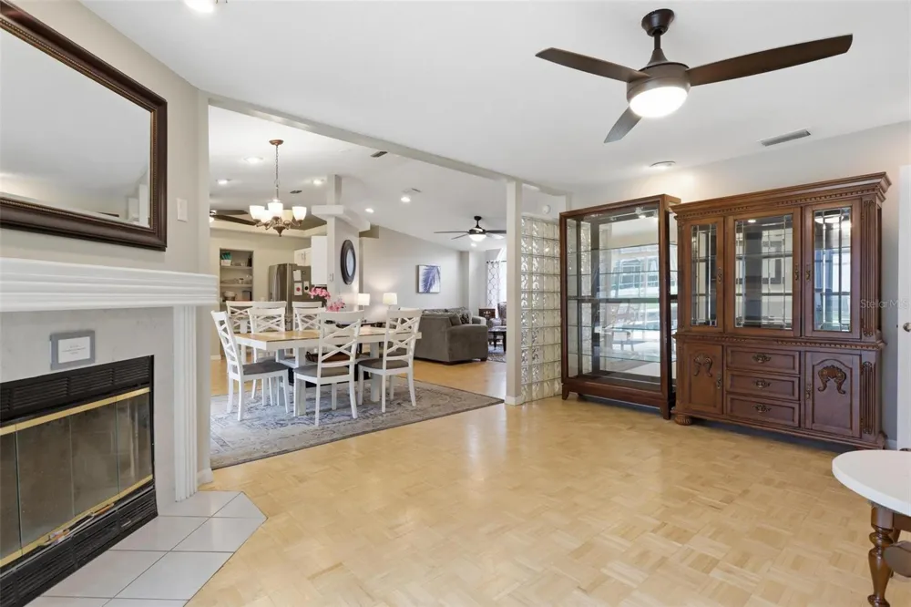 1095 E WISCONSIN AVENUE Deland, FL 32724