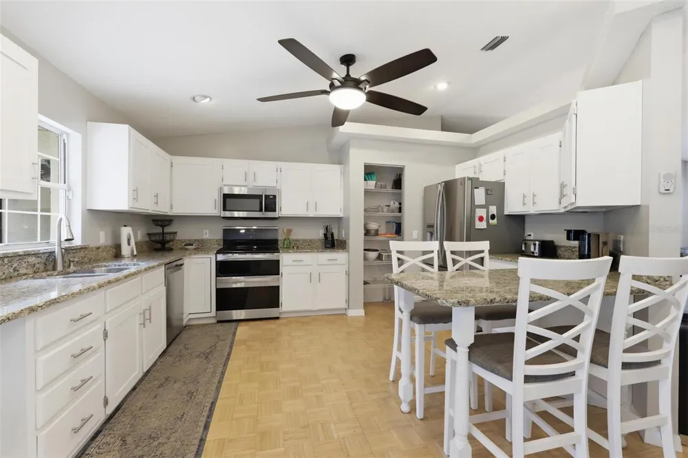 1095 E WISCONSIN AVENUE Deland, FL 32724