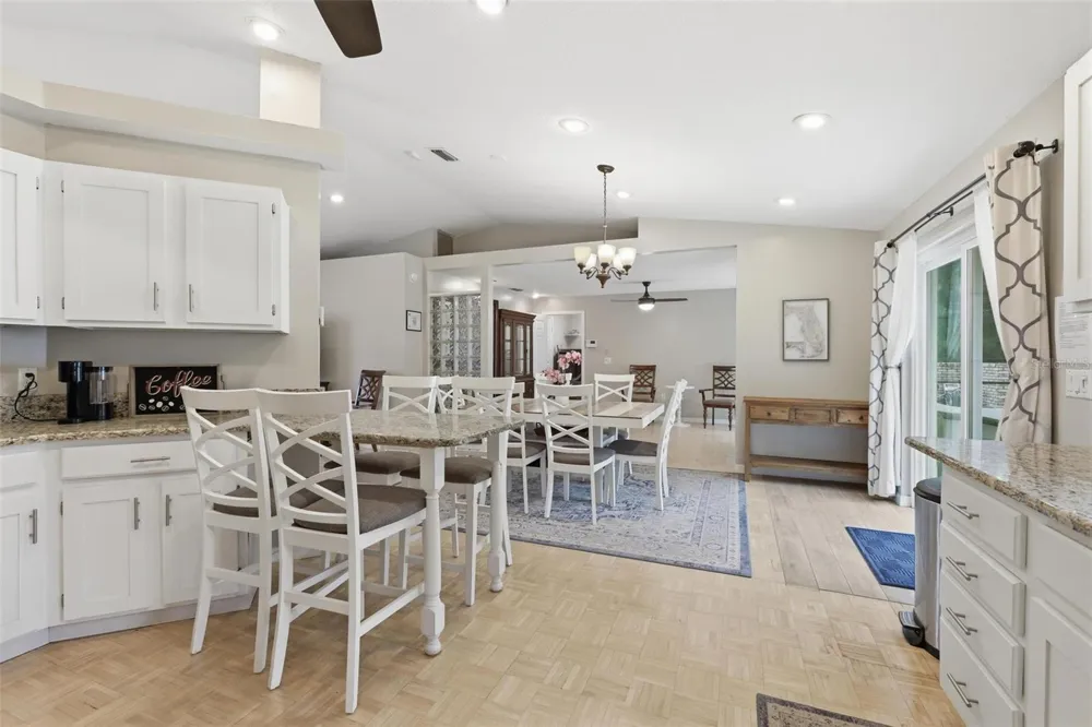 1095 E WISCONSIN AVENUE Deland, FL 32724