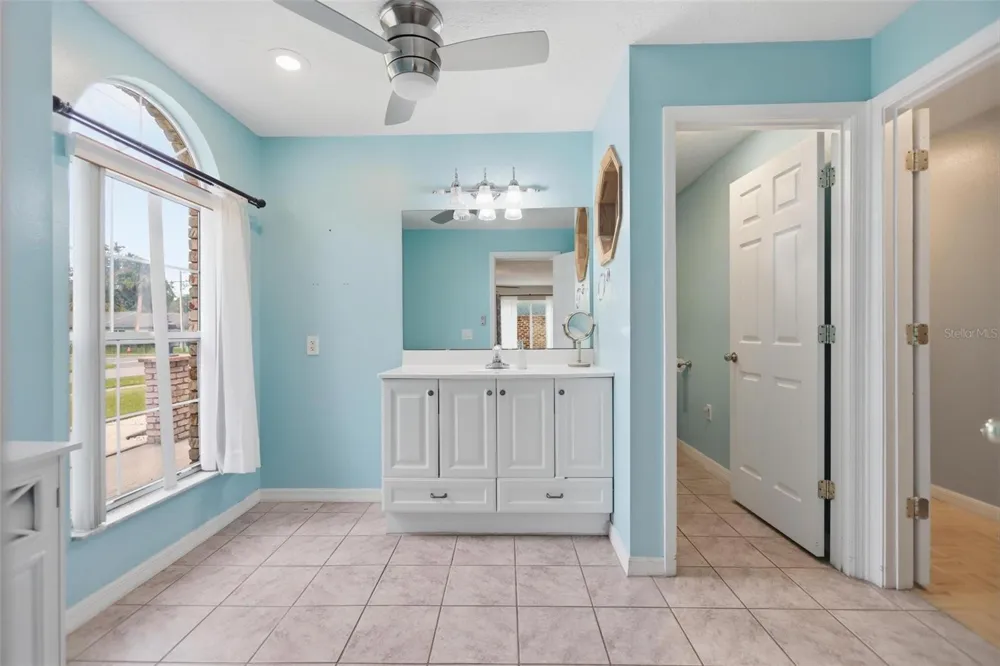 1095 E WISCONSIN AVENUE Deland, FL 32724