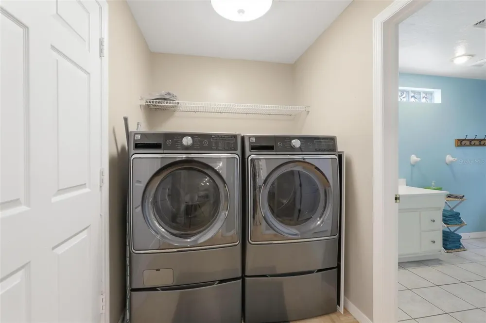 1095 E WISCONSIN AVENUE Deland, FL 32724