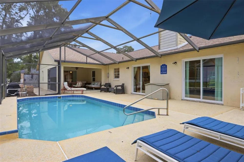 1095 E WISCONSIN AVENUE Deland, FL 32724