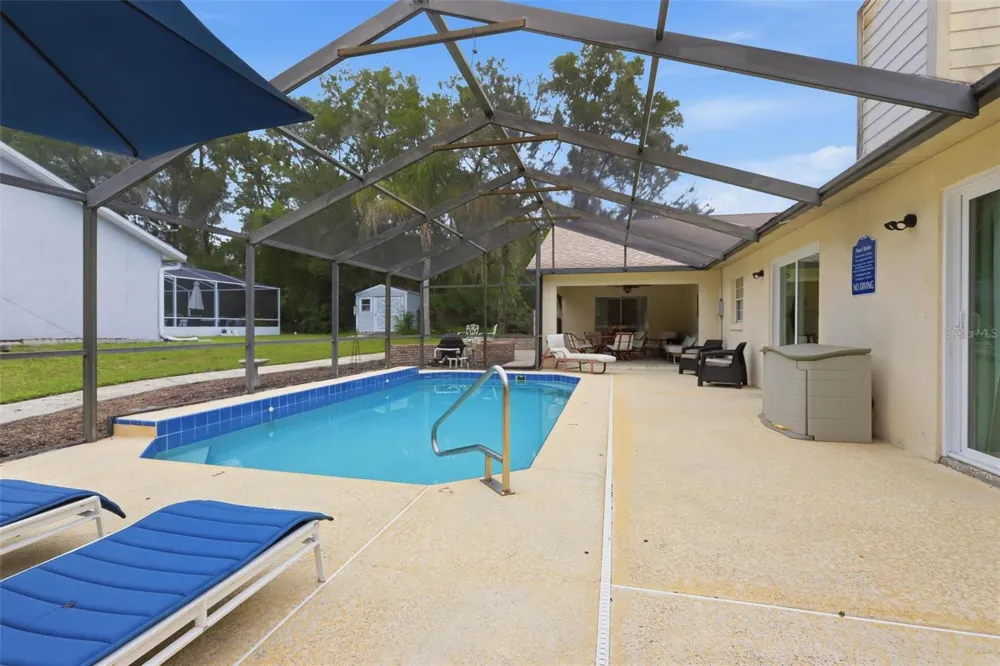 1095 E WISCONSIN AVENUE Deland, FL 32724