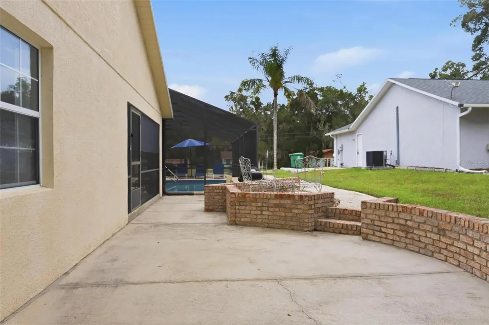 1095 E WISCONSIN AVENUE Deland, FL 32724