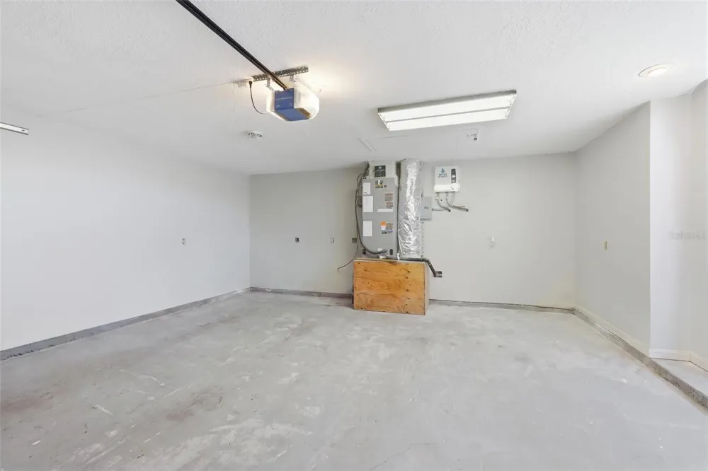 1095 E WISCONSIN AVENUE Deland, FL 32724