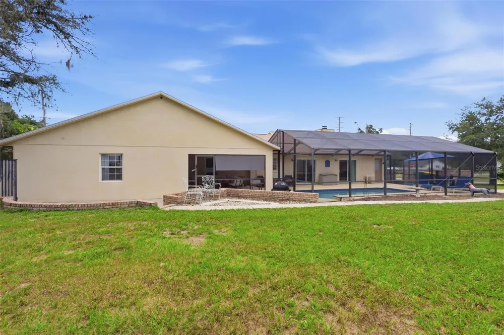 1095 E WISCONSIN AVENUE Deland, FL 32724