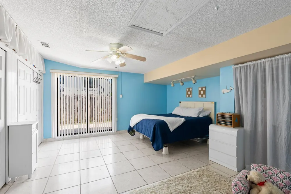 108 Cambridge Lane Royal Palm Beach, FL 33411