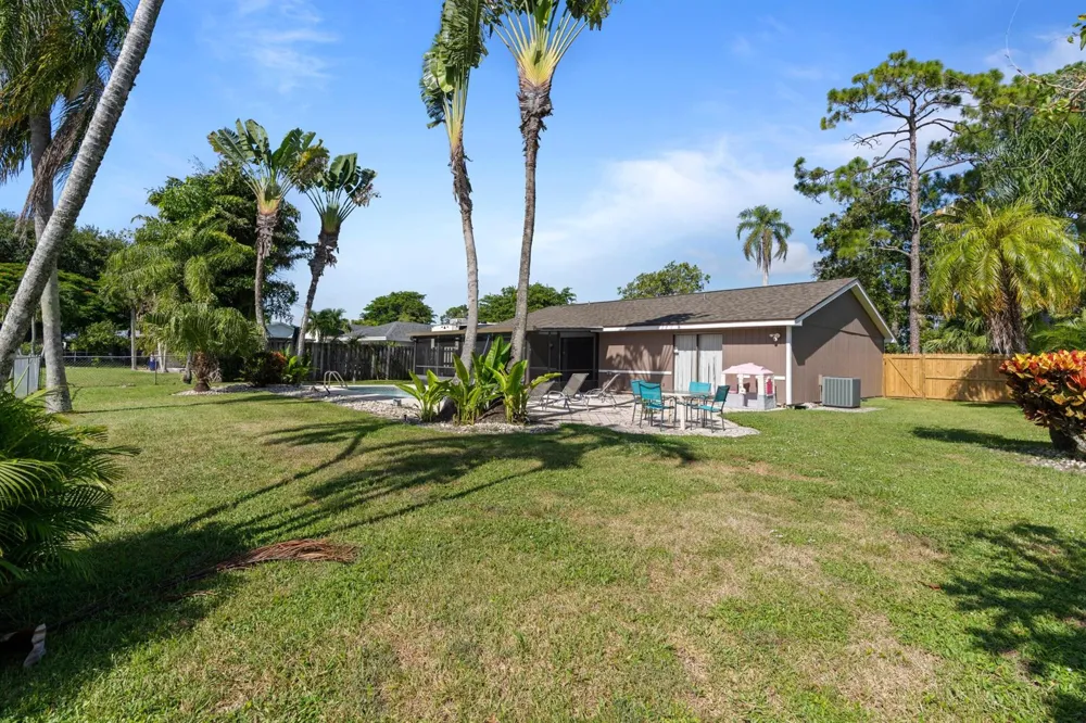 108 Cambridge Lane Royal Palm Beach, FL 33411