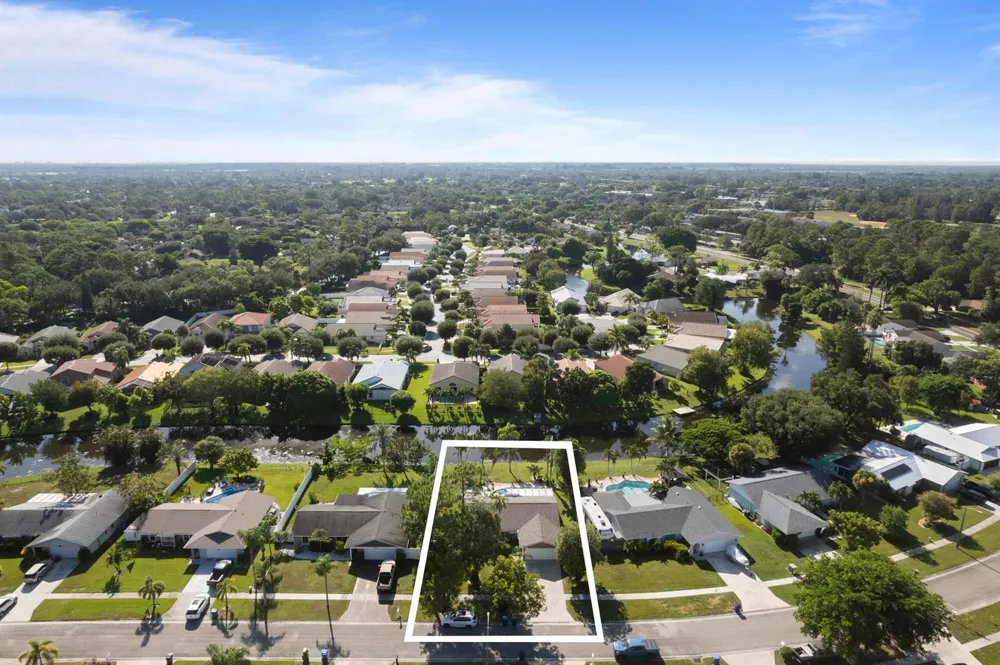 108 Cambridge Lane Royal Palm Beach, FL 33411