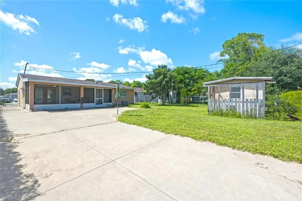 5449 Hardee Street Naples, FL 34113
