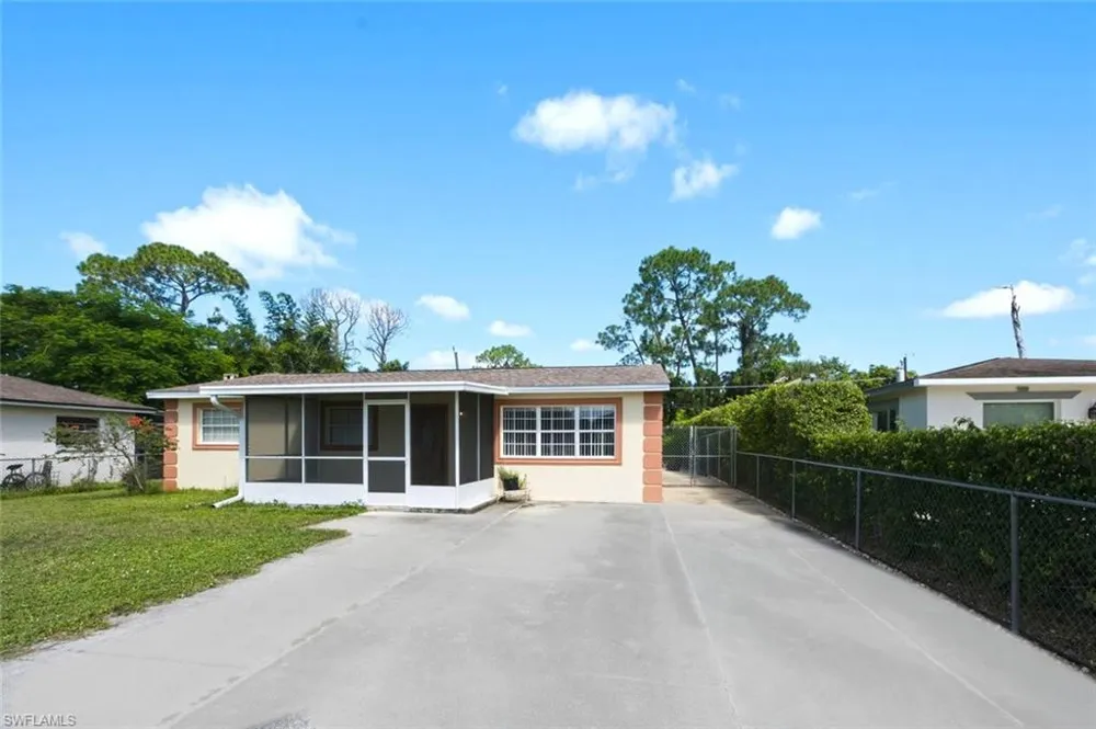 5449 Hardee Street Naples, FL 34113