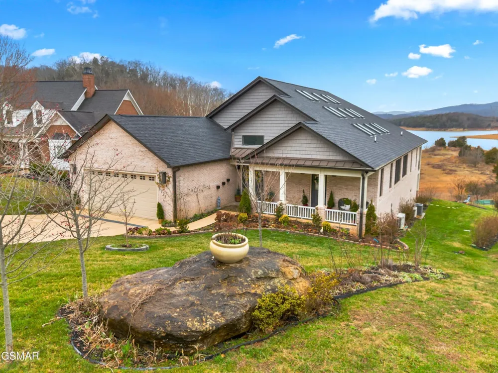 6325 Coves Edge Trail Russellville, TN 37860