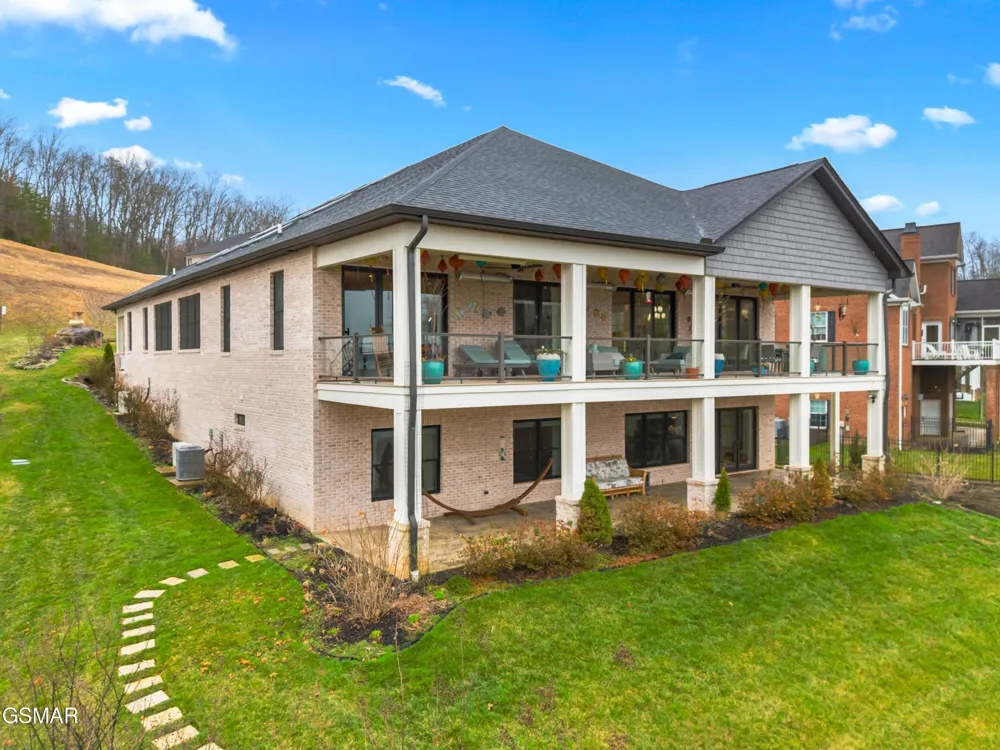 6325 Coves Edge Trail Russellville, TN 37860