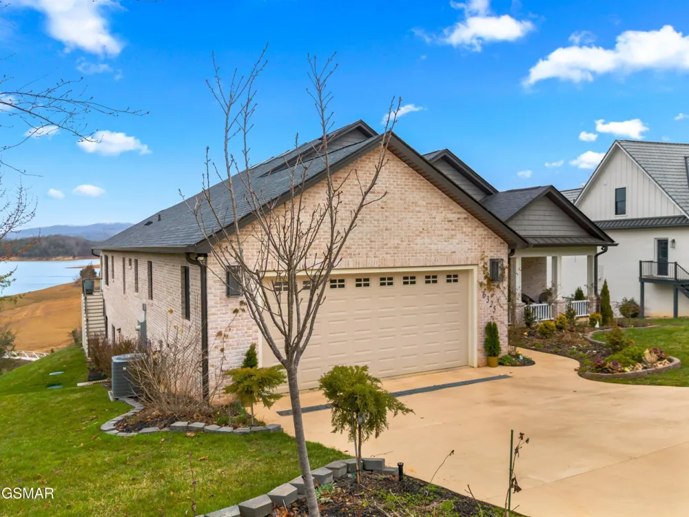 6325 Coves Edge Trail Russellville, TN 37860