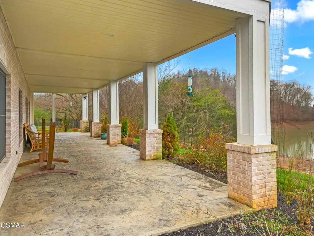 6325 Coves Edge Trail Russellville, TN 37860