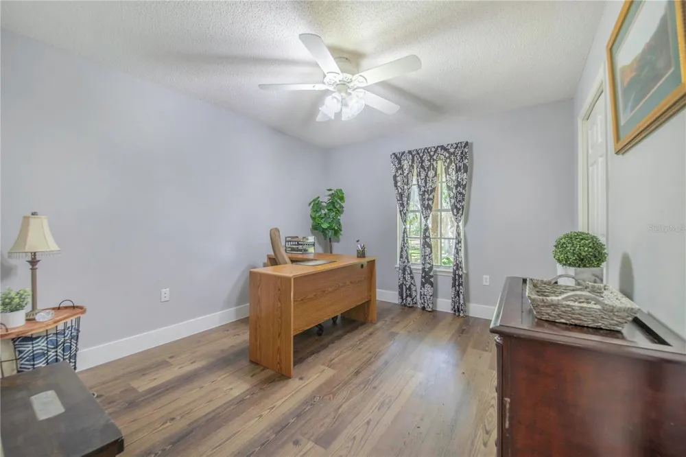 23 OAKWOOD RD Winter Haven, FL 33880