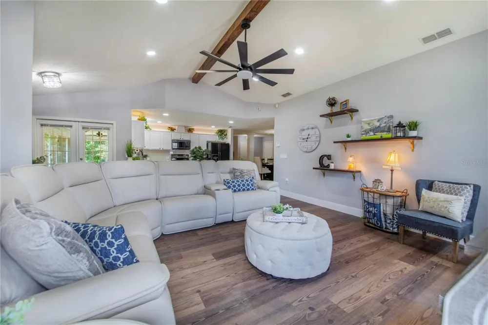 23 OAKWOOD RD Winter Haven, FL 33880
