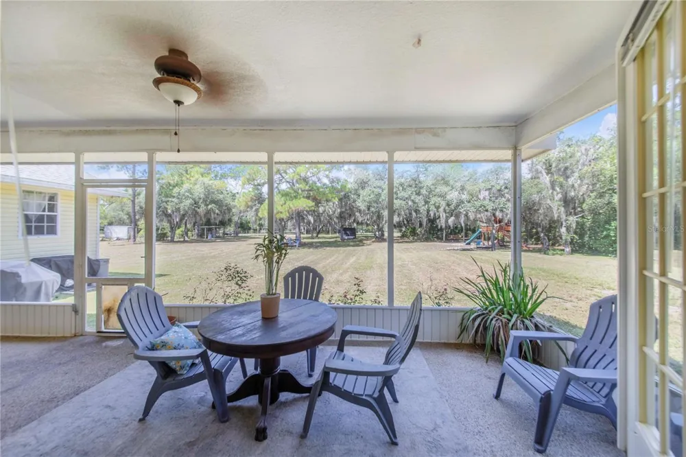 23 OAKWOOD RD Winter Haven, FL 33880