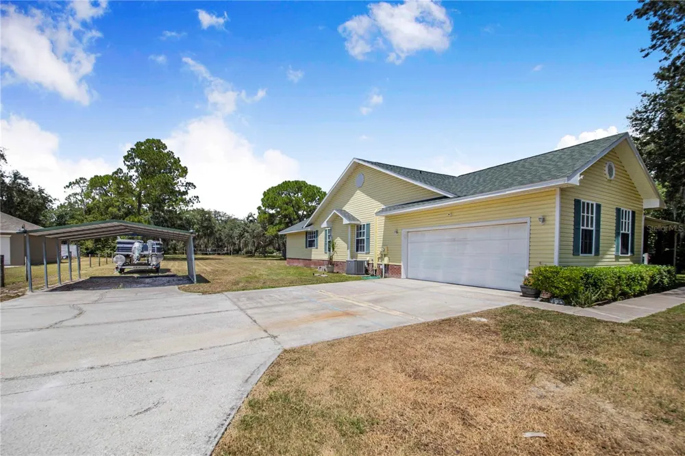 23 OAKWOOD RD Winter Haven, FL 33880