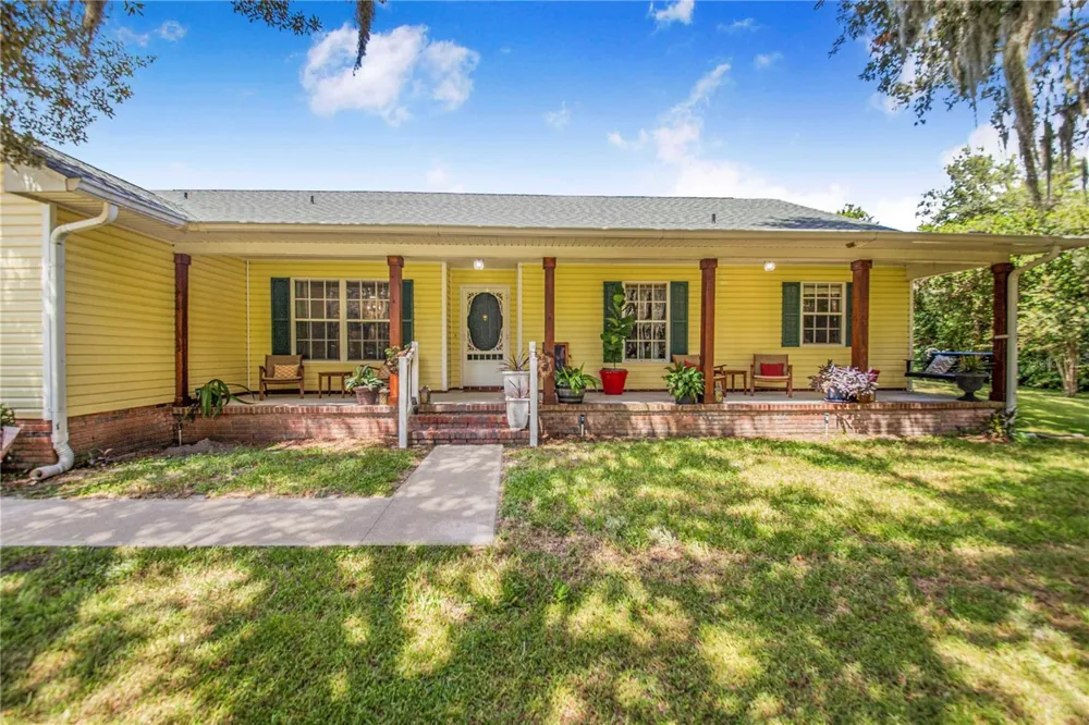 23 OAKWOOD RD Winter Haven, FL 33880