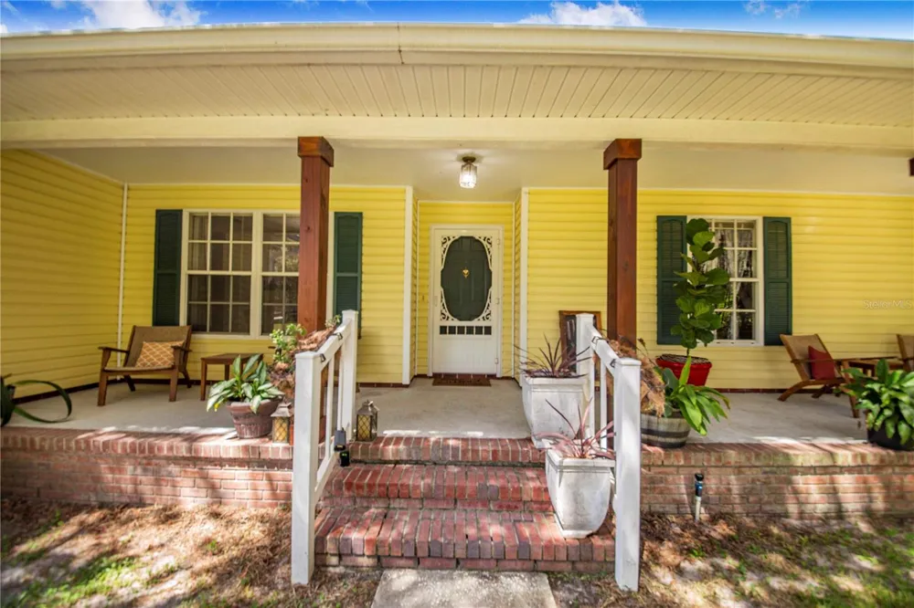 23 OAKWOOD RD Winter Haven, FL 33880
