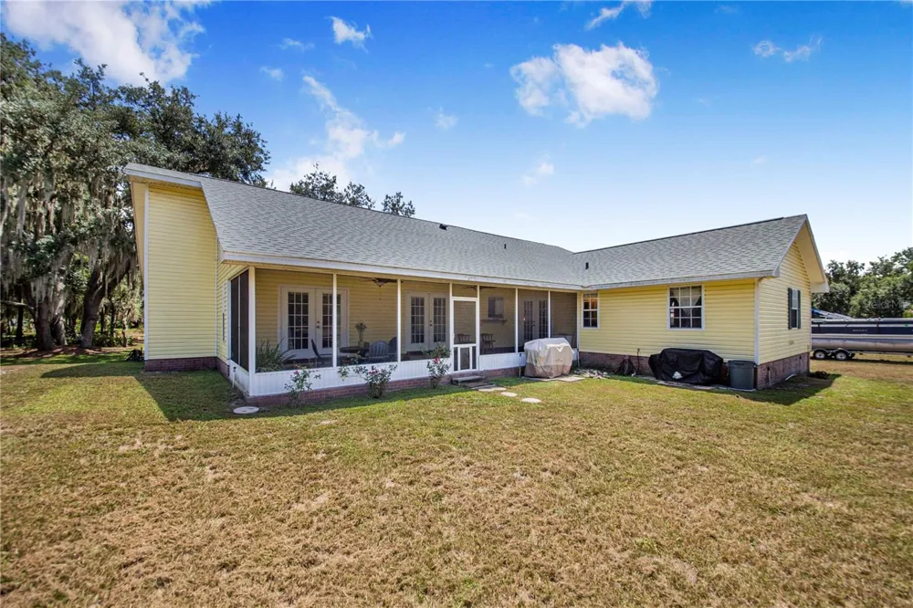 23 OAKWOOD RD Winter Haven, FL 33880