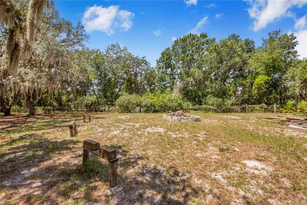 23 OAKWOOD RD Winter Haven, FL 33880