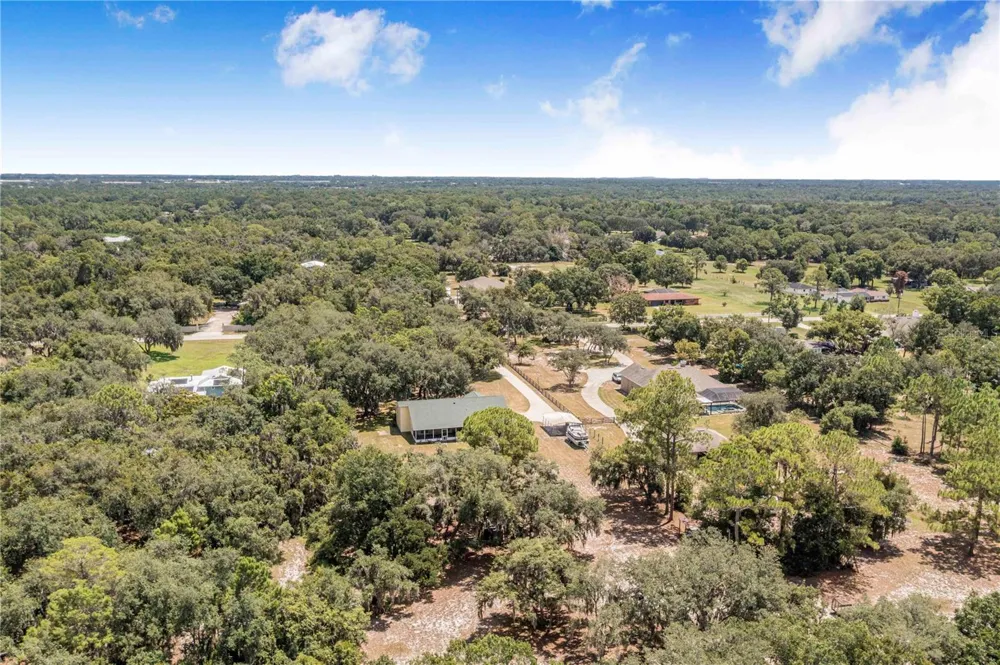 23 OAKWOOD RD Winter Haven, FL 33880