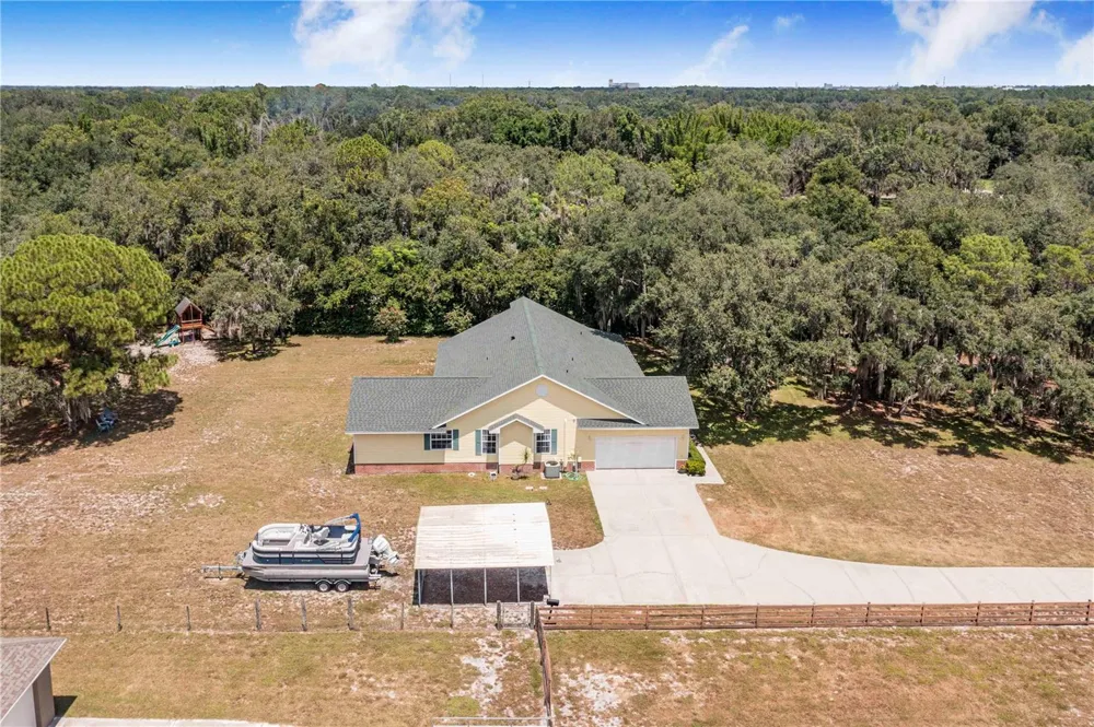 23 OAKWOOD RD Winter Haven, FL 33880
