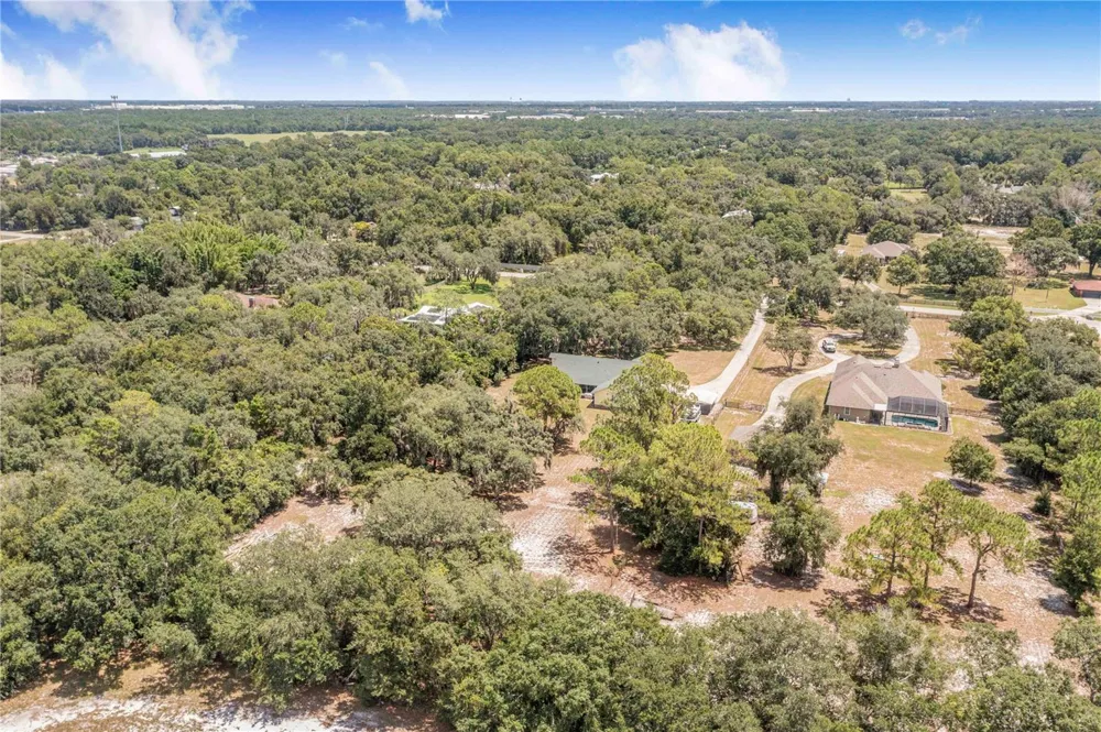 23 OAKWOOD RD Winter Haven, FL 33880