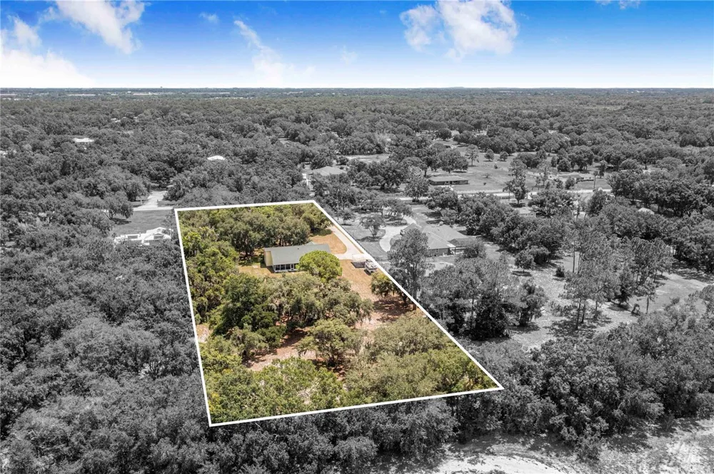 23 OAKWOOD RD Winter Haven, FL 33880