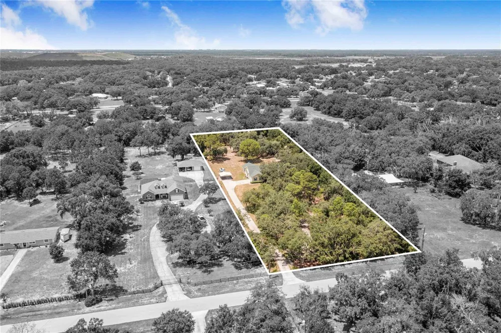 23 OAKWOOD RD Winter Haven, FL 33880