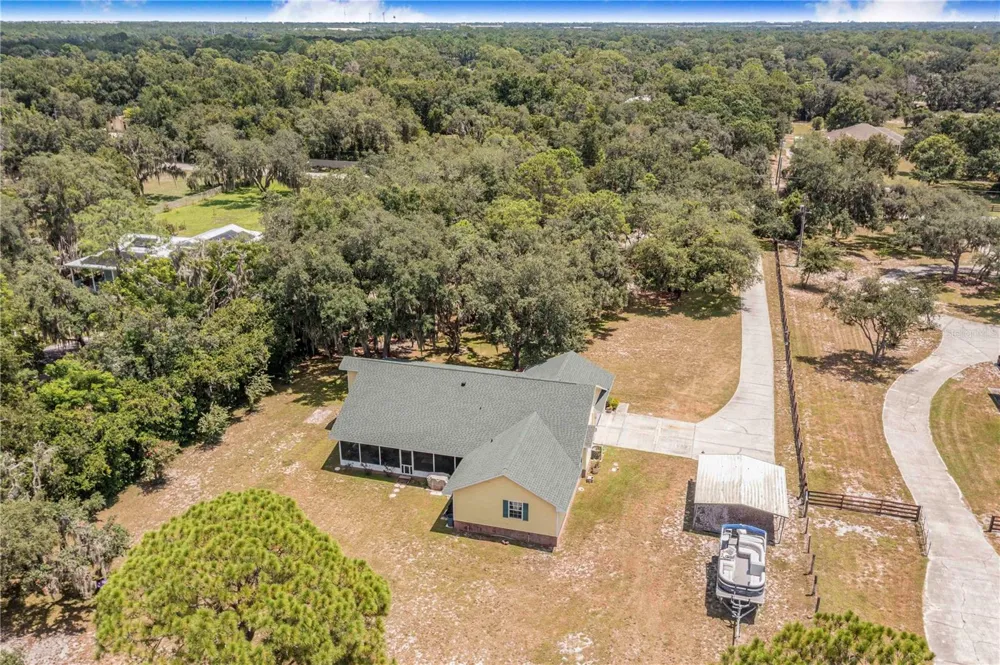 23 OAKWOOD RD Winter Haven, FL 33880