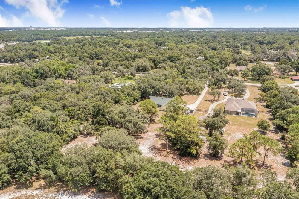 23 OAKWOOD RD Winter Haven, FL 33880