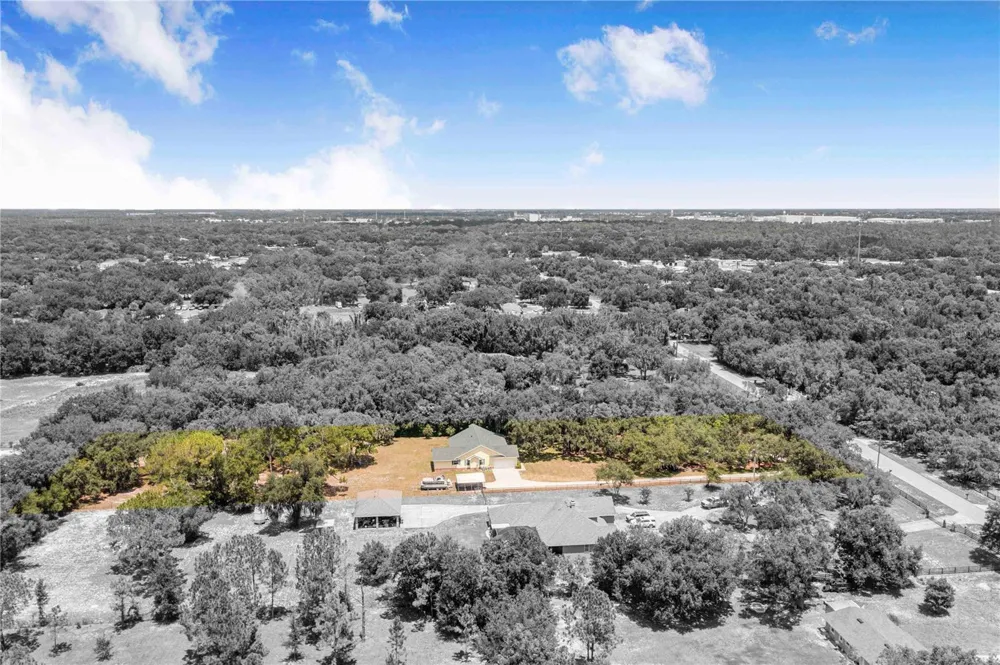 23 OAKWOOD RD Winter Haven, FL 33880
