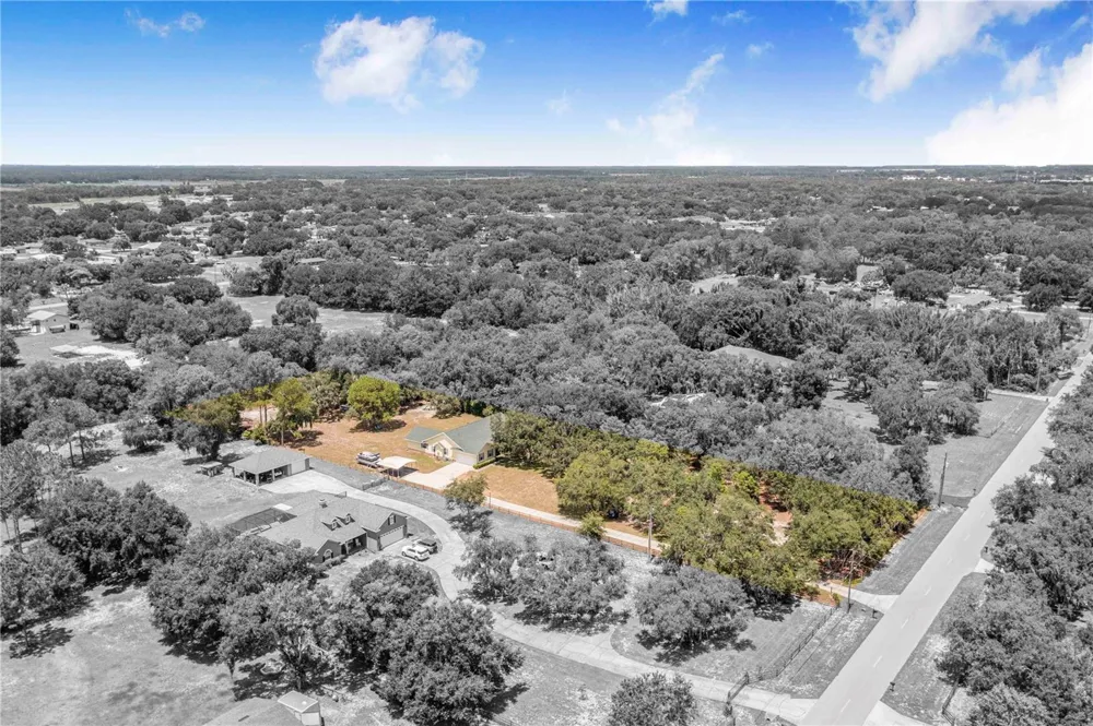 23 OAKWOOD RD Winter Haven, FL 33880