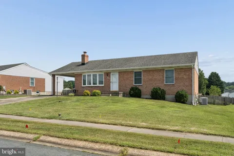 1703 JENNINGS DRIVE