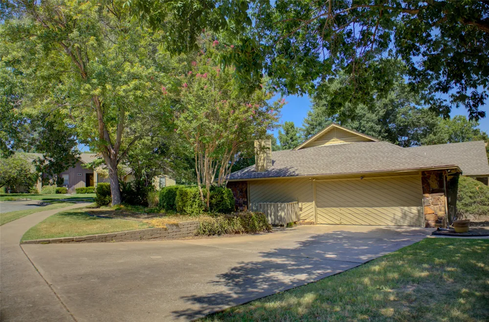 704 E Union Court Broken Arrow, OK 74011