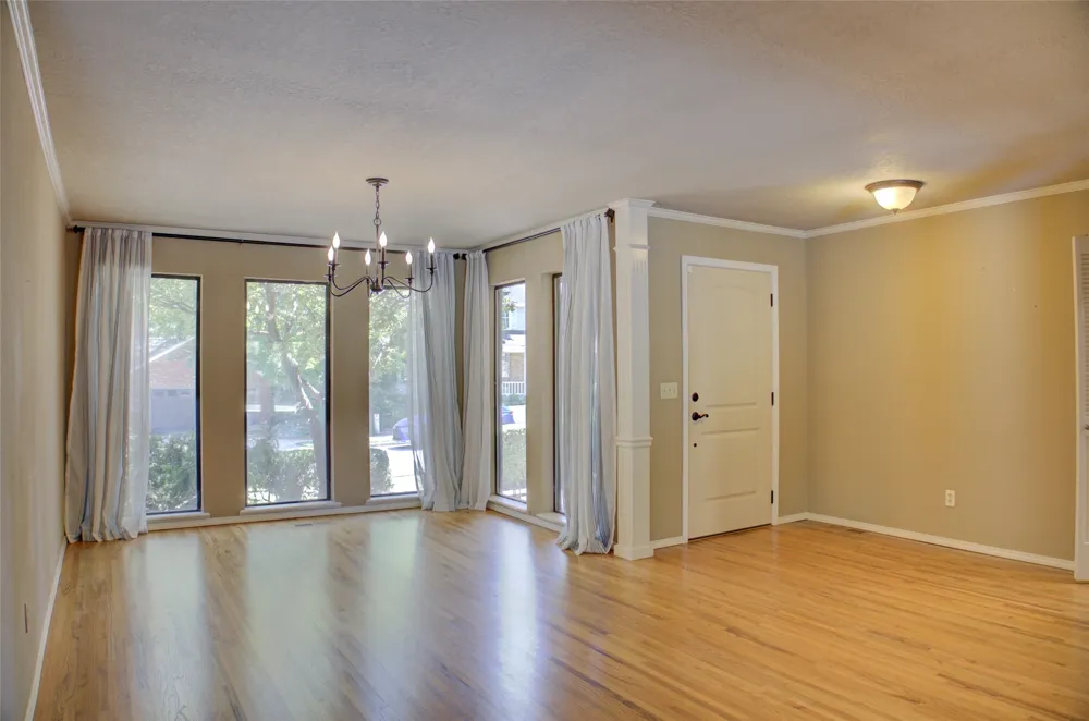 704 E Union Court Broken Arrow, OK 74011