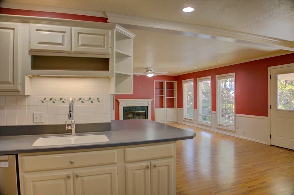 704 E Union Court Broken Arrow, OK 74011
