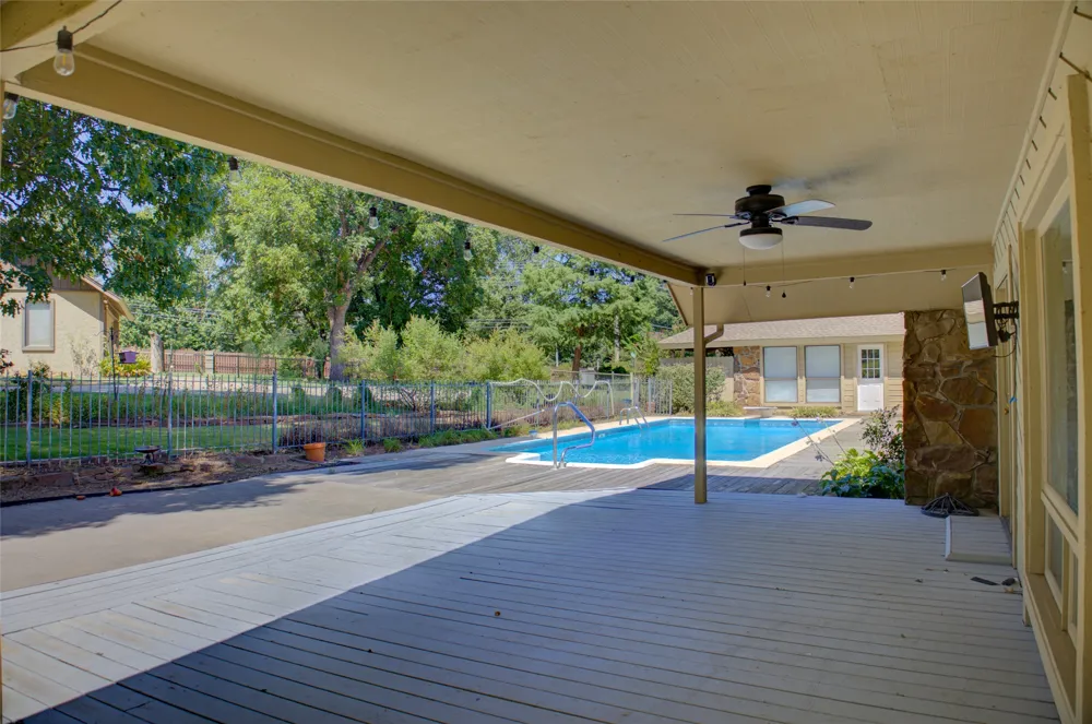 704 E Union Court Broken Arrow, OK 74011