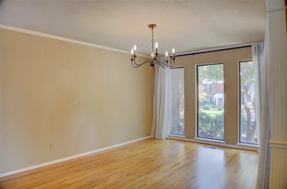 704 E Union Court Broken Arrow, OK 74011