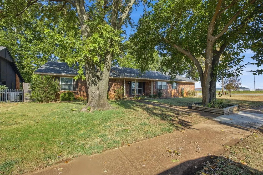 1024 Forest Place Jenks, OK 74037