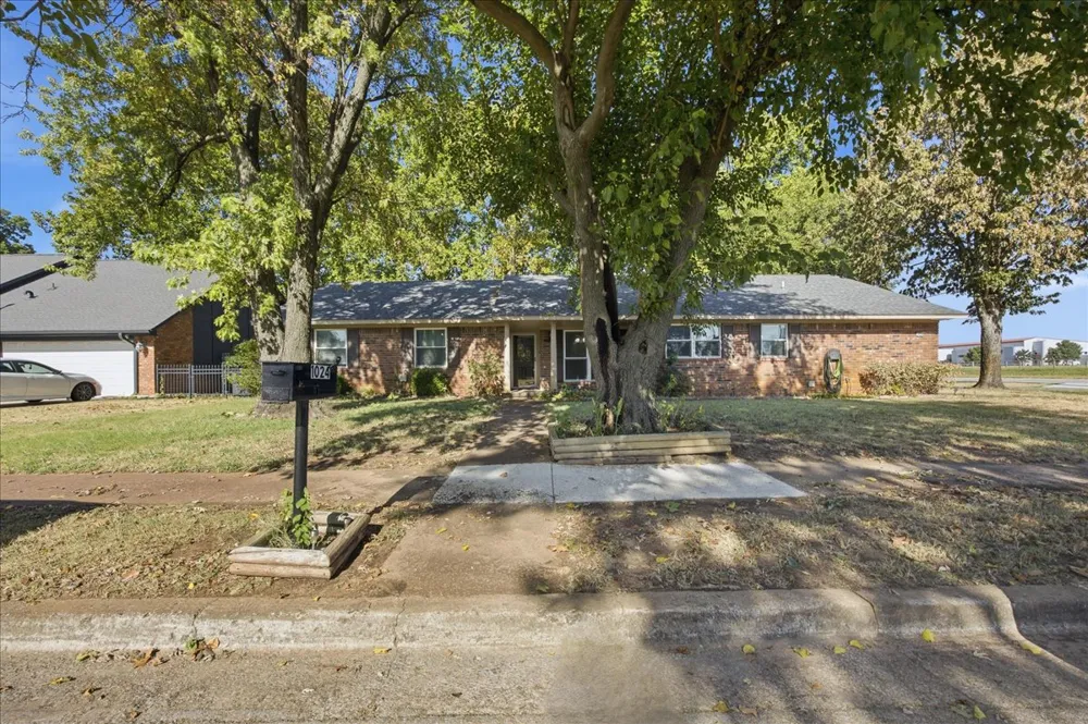 1024 Forest Place Jenks, OK 74037
