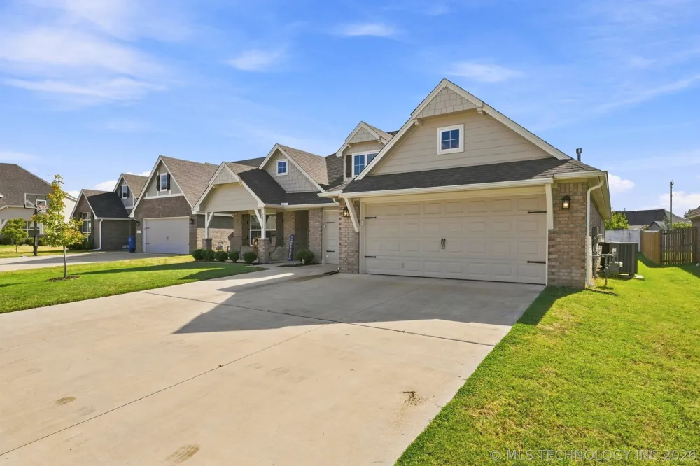 12323 S Oxford Avenue Bixby, OK 74008