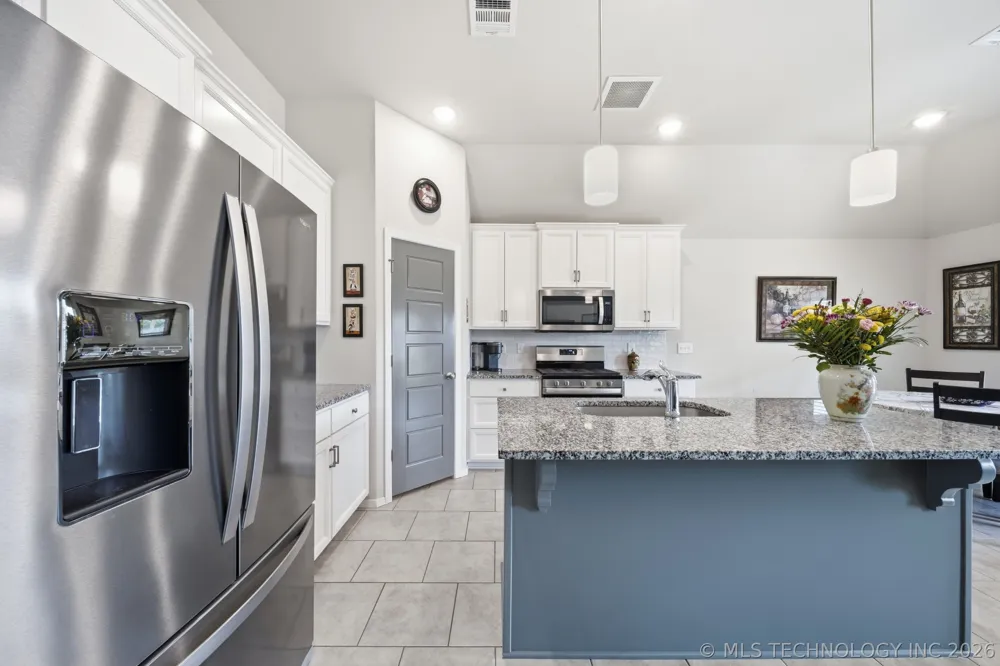 12323 S Oxford Avenue Bixby, OK 74008