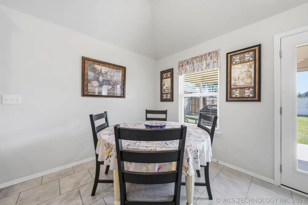 12323 S Oxford Avenue Bixby, OK 74008