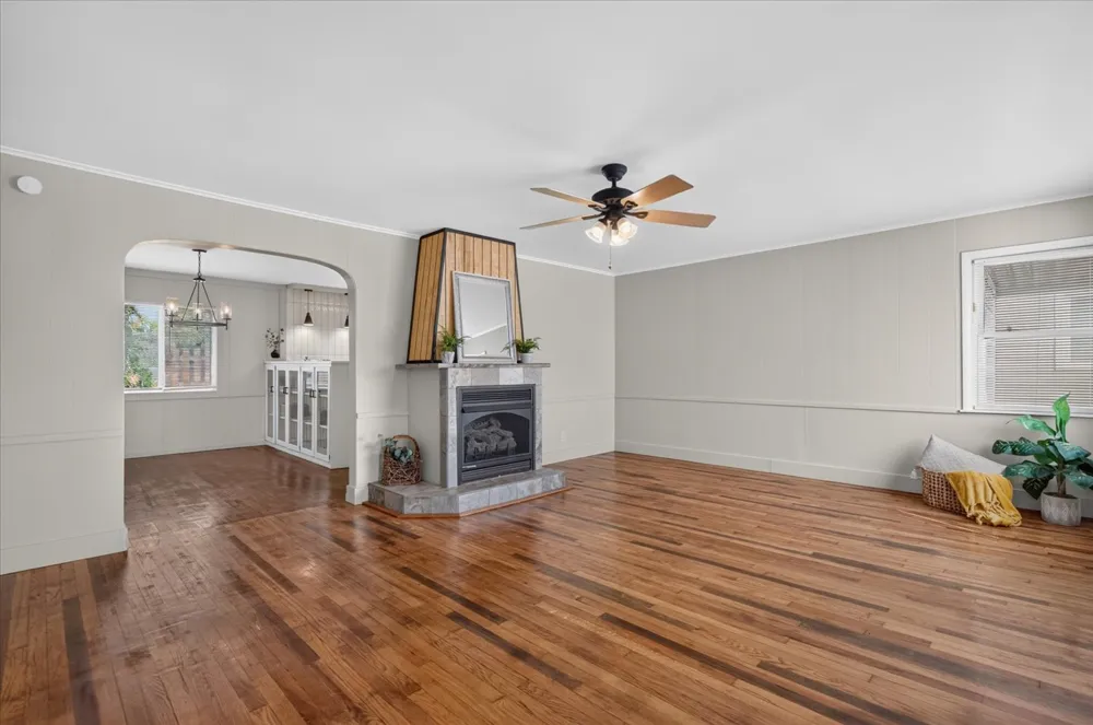 1237 S Maple Avenue Bartlesville, OK 74003
