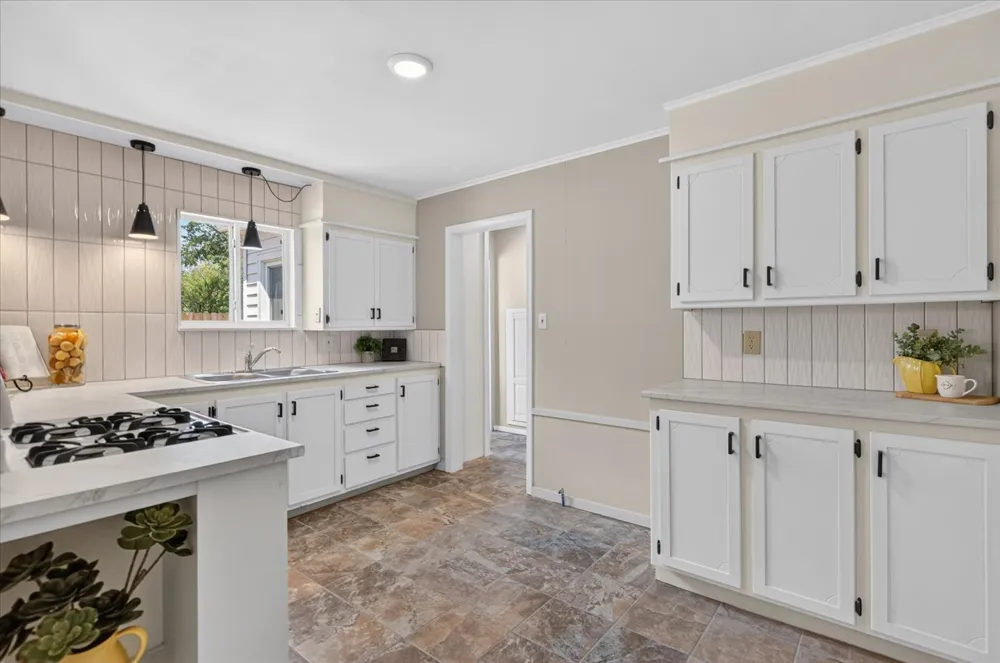 1237 S Maple Avenue Bartlesville, OK 74003